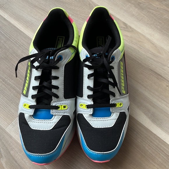 Size 10 multi color pumas . Worn twice . - Picture 2 of 4